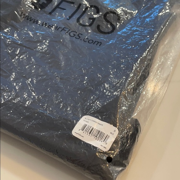 FIGS- Kade Cargo Pants- Women’s Small - Black - Picture 6 of 6